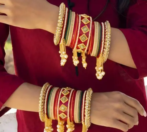 Traditional Red Dulhan Bangles Set