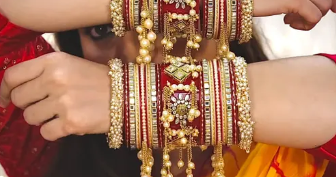 Traditional Red Dulhan Bangles Set